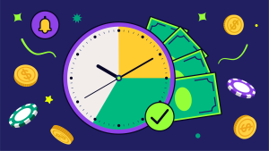Hodiny s peniazmi a pokerovými žetónmi v pozadí